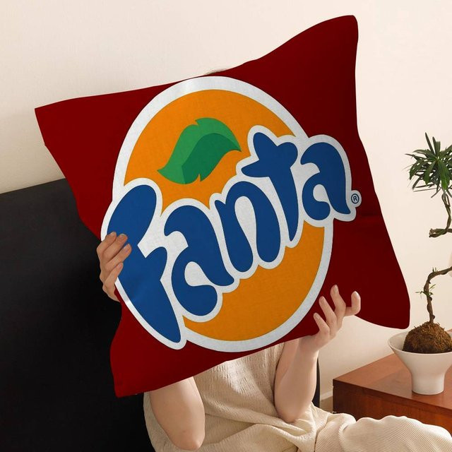 JMG Clothing Fanta Logo Kissenbezug in Rot, quadratisch - Bild 1