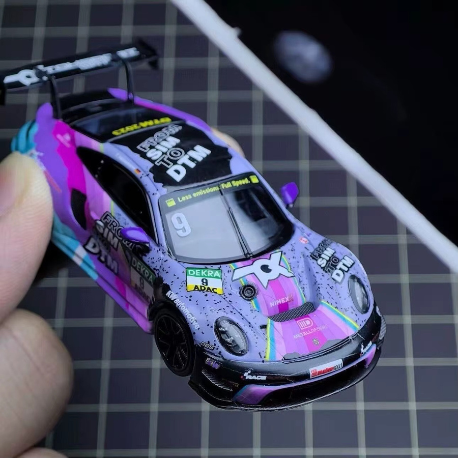 Star Trading Porsche 992 GT3 R, Legierungsmodell, 1:64, Rosa/Pink - Bild 2