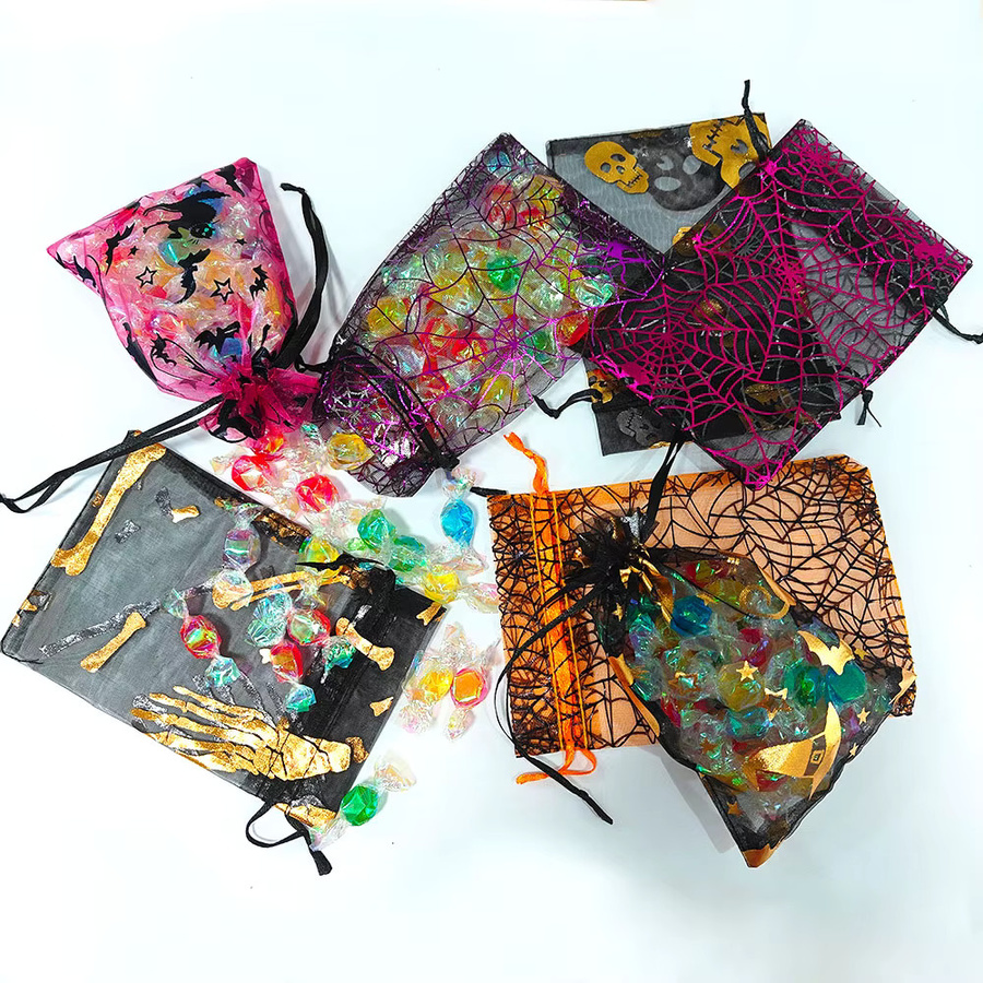 Bunte Halloween Organza Geschenkbeutel mit Schädel und Spinnennetz-Aufdruck als Kordelzug-Verpackung für Süßigkeiten in Mehrfarben - Bild 3