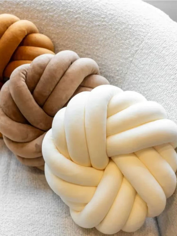 Dekoratives inyahome Knoten-Kissen aus Samt in Beige, rundes Kissen für Wohnzimmer und Schlafzimmer - Bild 5