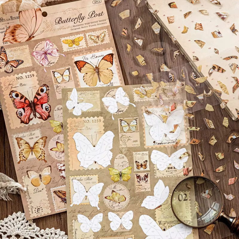3 Blatt selbstklebende Schmetterlings-Aufkleber aus goldfarbener Metallfolie für dein DIY Tagebuch und Scrapbook-Deko - Bild 1