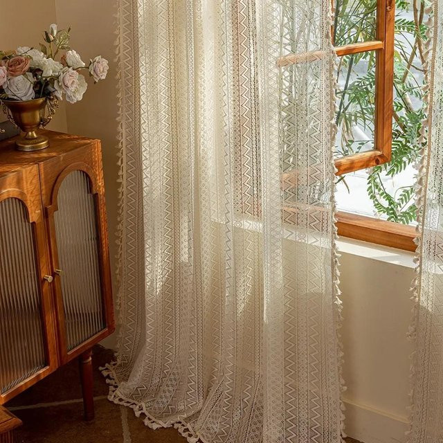 YULIN Boho-Stil Spitzenvorhang aus Tüll und Voile mit Quasten in Beige oder Weiß, Breite: 140 cm - Bild 1