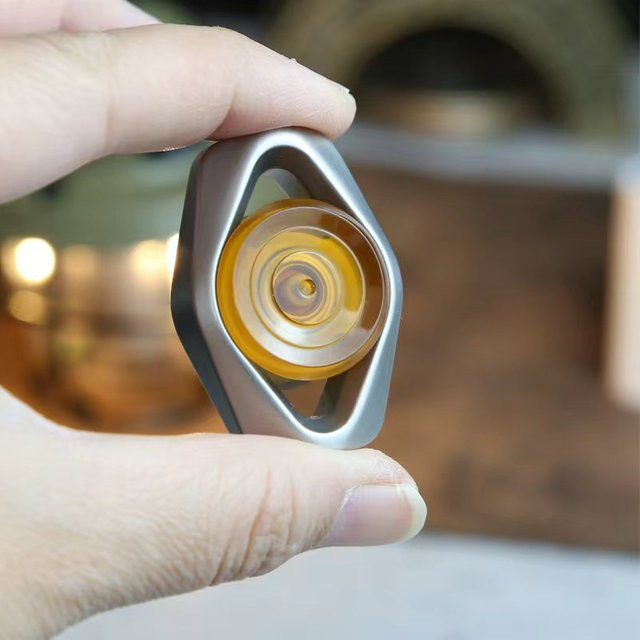 Storm Fidget Spinner, Edelstahl, Handgekurbelter Spinner - Bild 1