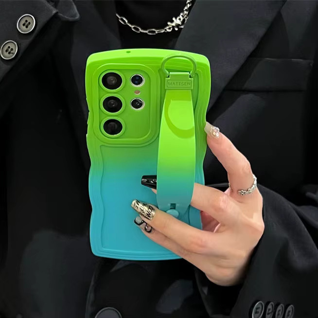 Samsung Handyhülle mit Wellenmuster und Farbverlauf für Galaxy S26 Ultra, S25, S24, S23, S22 Ultra, S24 FE, S26 Plus, A55, A35, A36 in Multicolour - Bild 2