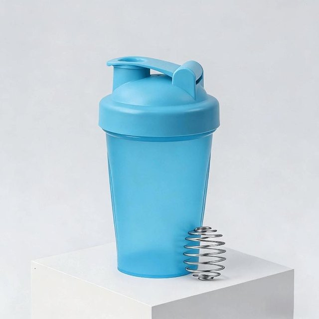 The Red Sun Protein-Shaker-Flasche mit Mixkugel in Blue bunt, auslaufsicher für Fitnessstudio und Training - Bild 1