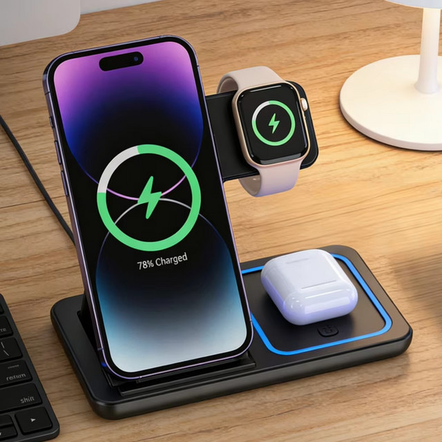 KEPHE 3-in-1 Faltbare Kabellose Ladestation 15W LED Schnelles Ladegerät für iPhone, Apple Watch und AirPods Pro in Weiß - Bild 1