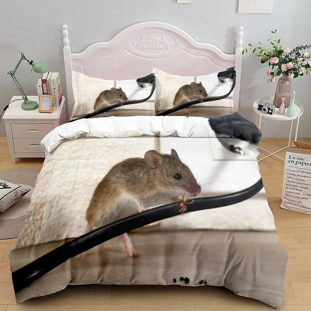 Bettwäsche-Set mit niedlichem Ratten-Motiv in Beige, bestehend aus Bettbezug und Kissenbezug aus Mikrofaser, B/H: 200 x 200 cm - Bild 1