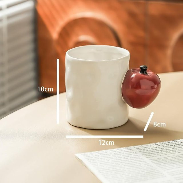Handbemalte Keramiktasse Yiran toy 1 mit Apfel und Banane Motiv, Weiß, 350,5 ml - Bild 1