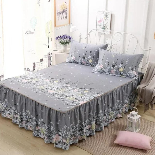 3-teiliges Bettwäsche-Set Super Six mit Stickerei in Grau, bestehend aus Tagesdecke, Kissenbezügen und Spannbettlaken, B/T: 200 x 220 cm und 180 x 200 cm - Bild 1