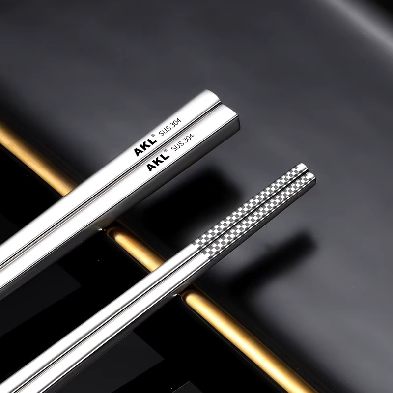 PGY Essstäbchen aus Edelstahl 304 in Silber, rutschfeste Metallstäbchen für den Haushalt - Bild 2
