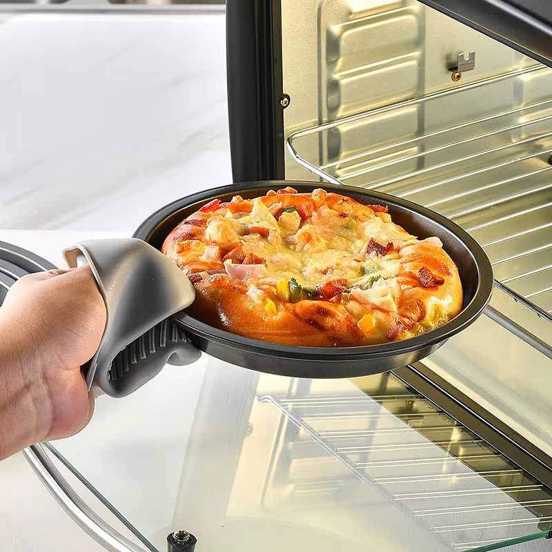 ZYF Pizza Backen Set aus Kohlenstoffstahl mit Antihaft-Beschichtung in Schwarz inklusive Teigroller, Pizzaschneider, Pizzaschaufel und Pinsel - Bild 4