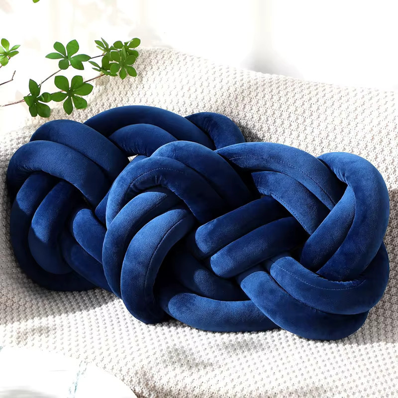 Handgefertigtes Knoten-Wurfkissen von inyahome in Blau und Grau für dein Sofa oder Schlafzimmer - Bild 2