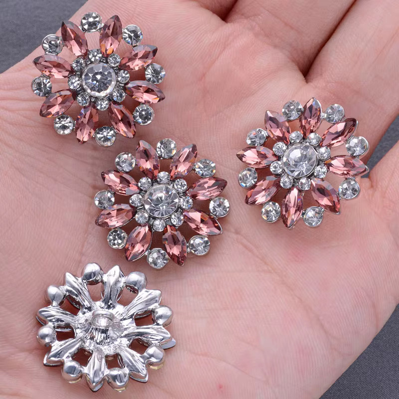 3 Stück luxuriöse runde Blumen-Strass-Knöpfe in Gold, Weiß und Multicolour für Nähen, Basteln und Hochzeitskleider als DIY-Zubehör - Bild 2