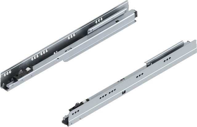 Blum Korpusschiene Tandembox Blumotion M mit Soft-Close, Nennlänge: 450 mm, Tragkraft: 65 kg, Farbe: Silber - Bild 1