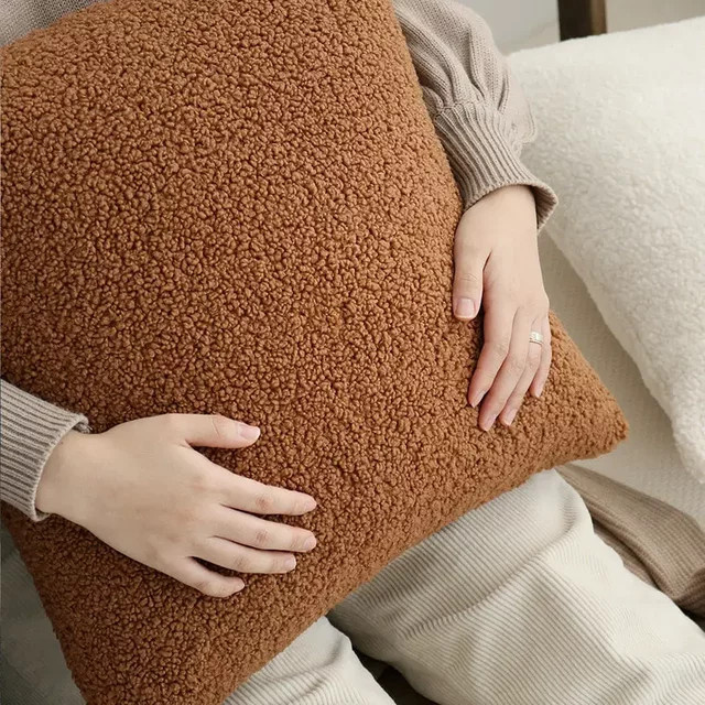 CANIRICA Teddy-Kunstfell Kissenbezug in Beige, quadratisch, B/T: 45 x 45 cm, weicher Plüsch im skandinavischen Stil - Bild 1