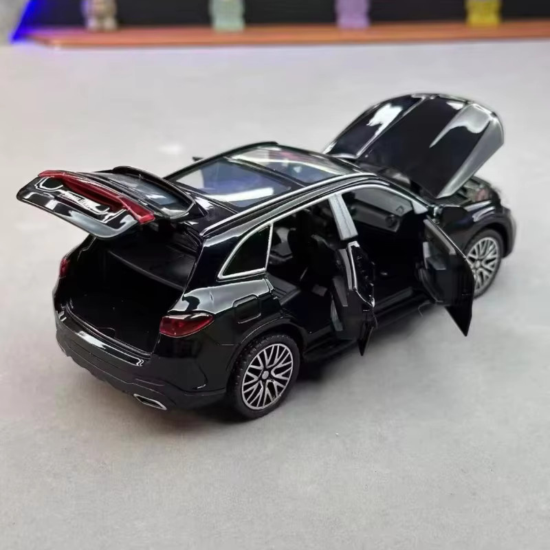 WELLY Mercedes-Benz GLC-400E, Spielzeugauto, 1:32, mit Licht und Sound - Bild 3