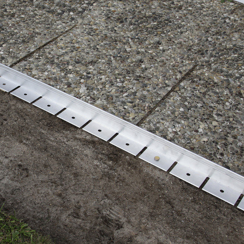 Mr. GARDENER Pflasterkante aus Aluminium in Silber, Länge: 200 cm - Bild 1