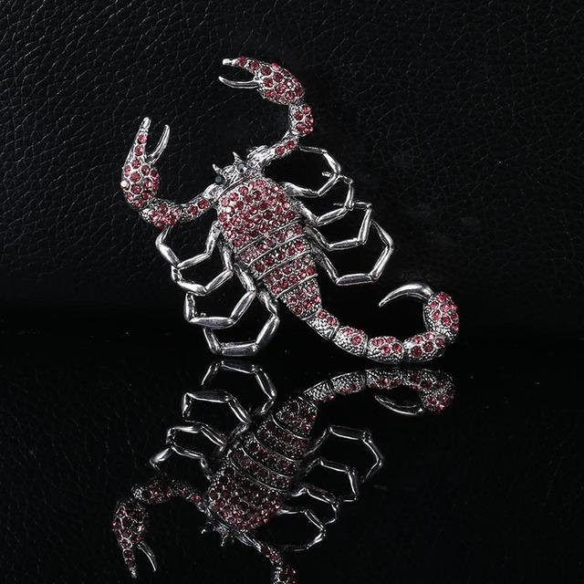 YIRAN Jewelry Skorpion Brosche, Kristall, Metall, rosa, Damen und Herren - Bild 1