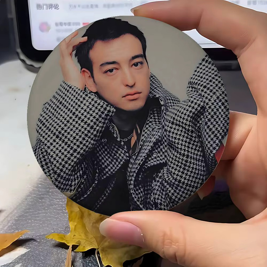 Japan Singer J-Joji Abzeichen, runde Brosche aus Weißblech, bunt - Bild 5