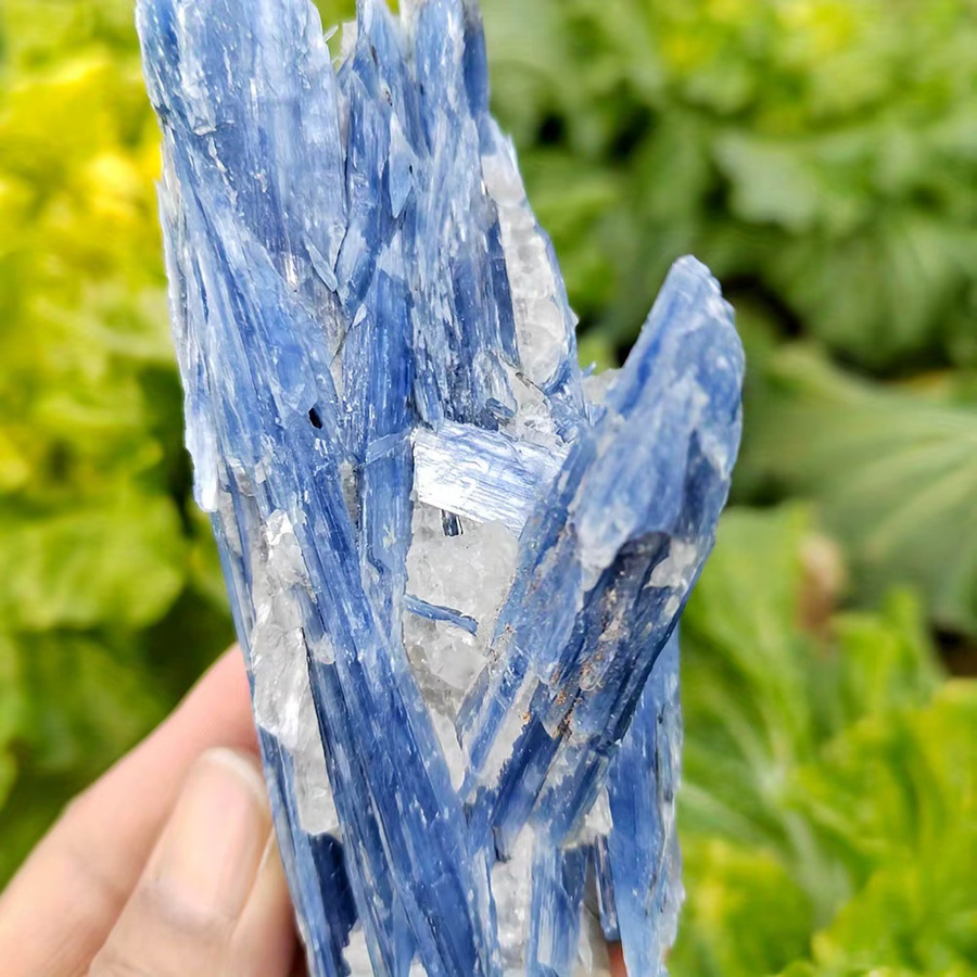 Natürliches Kyanit-Exemplar von CrystalHola in Blau, rauer blauer Kristall für spirituelle Energie und Dekoration - Bild 3