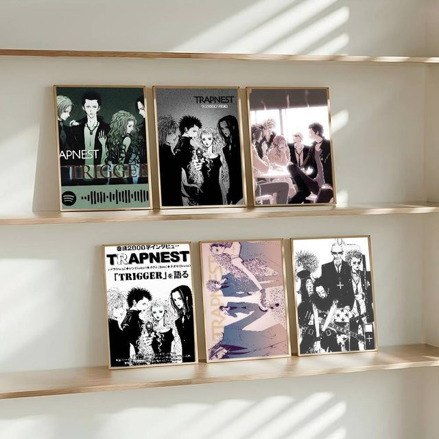 Selbstklebendes Trapnest Trigger Anime Poster in Mehrfarbig als Wanddekoration und Kunstwerk - Bild 1