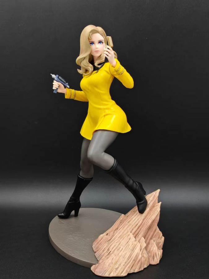 Bandai Anime Figur Star Trek Commander Uhula Kommunikationsoffizier als stehendes Modell - Bild 4