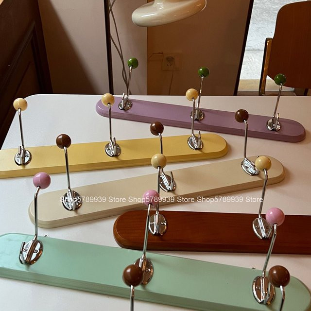 Multifunktionaler selbstklebender Wandhaken aus Holz für Wohnzimmer und Schlafzimmer zur Aufbewahrung von Mänteln und Schlüsseln - Bild 1