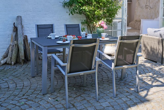 OUTFLEXX Garten-Essgruppe aus Alu und Spraystone mit 4 Stapelsesseln, silber/anthrazit, Tisch B: 160 cm, T: 95 cm, H: 75 cm - Bild 1