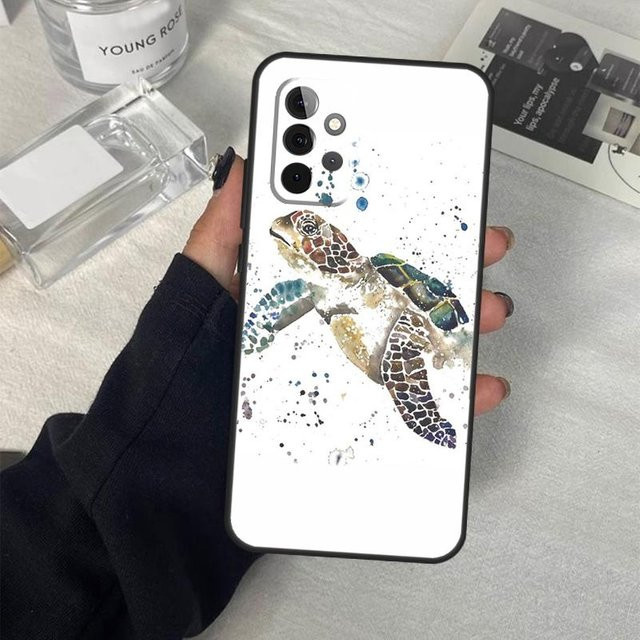 Samsung Galaxy Schutzhülle mit Ozean Meeresschildkröte Design in Weiß für verschiedene Modelle wie A55 A54 A35 A34 A15 A14 A13 A53 A33 A23 A12 A32 A16 A36 A56 A17 - Bild 1