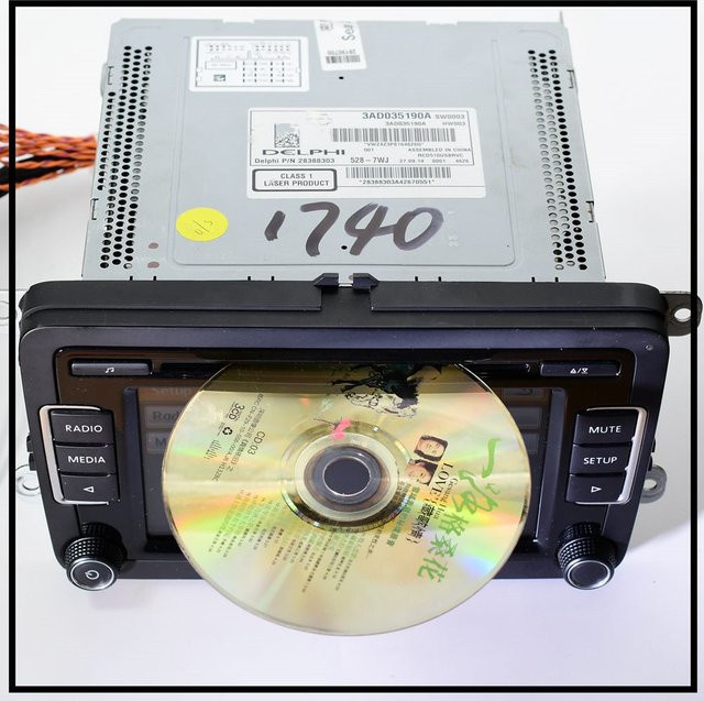 Volkswagen Autoradio RCD510 mit CD, USB, AUX und RVC Rückfahrkamera für Golf 5 6 MK5 MK6 CC Tiguan Passat in Schwarz - Bild 1