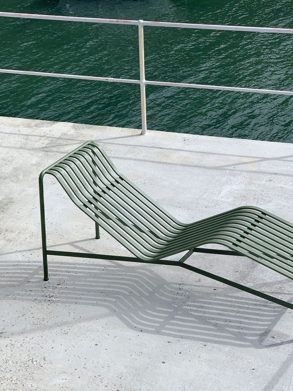HAY Palissade Chaise Longue aus pulverbeschichtetem Stahl in Grün - Bild 2