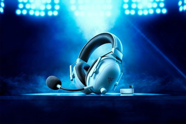 Razer BlackShark V2 Pro Gaming-Headset für PlayStation in Weiß mit Bluetooth und USB-C - Bild 1