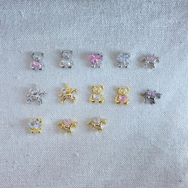 Kaniu 3D Tier Nagel Charms, Bär Katze Einhorn, Gold Weiß Rosa Kristall Strass, 4 Stück - Bild 1