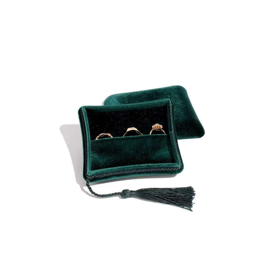 Schmucktasche aus Samt mit Quasten als Organizer für Armbänder, Ohrringe, Ringe und Halsketten in Rot oder Grün - Bild 1