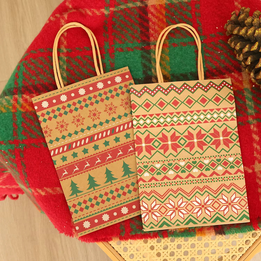 Bunte Weihnachtstüten aus Kraftpapier für Süßigkeiten und Geschenke - Bild 4