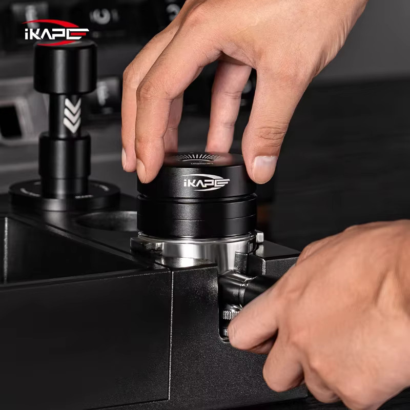 IKAPE Gravity Espresso-Verteiler für 51 mm, 54 mm und 58 mm Siebträger in Schwarz, Weiß oder Silber - Bild 2