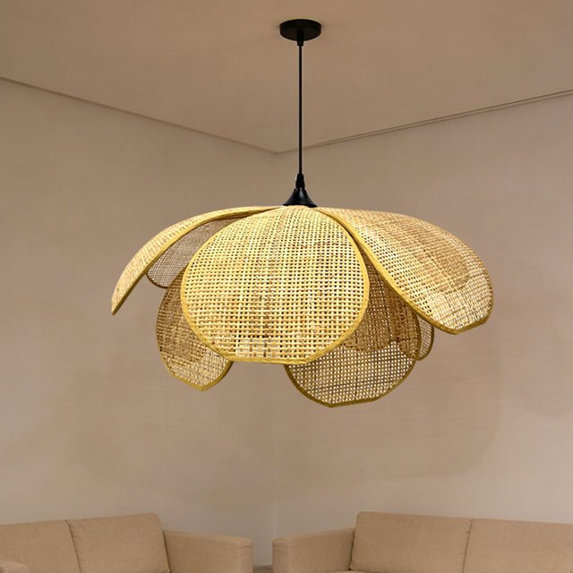 LINCCW Rattan-Pendelleuchte im japanischen Stil mit Blütenblatt-Design, Boho-Kronleuchter für Wohnzimmer, Schlafzimmer und Esszimmer, Farbe: Beige, B/T/H: 40 x 40 x 120 cm, E27 - Bild 1