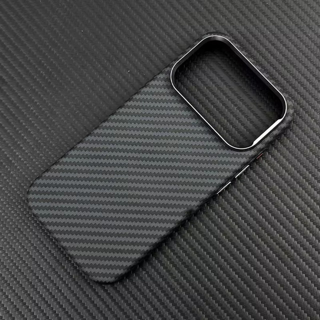 Magnetische Carbon Fiber Textur Schutzhülle für iPhone 17 Pro Max und 17 Pro Air, ultradünne PC-Hülle mit MagSafe Unterstützung, Schwarz oder Blau - Bild 1