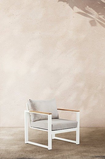 Jotex PAROS Sessel aus Teakholz und Aluminium in Weiss und Grau - Bild 1