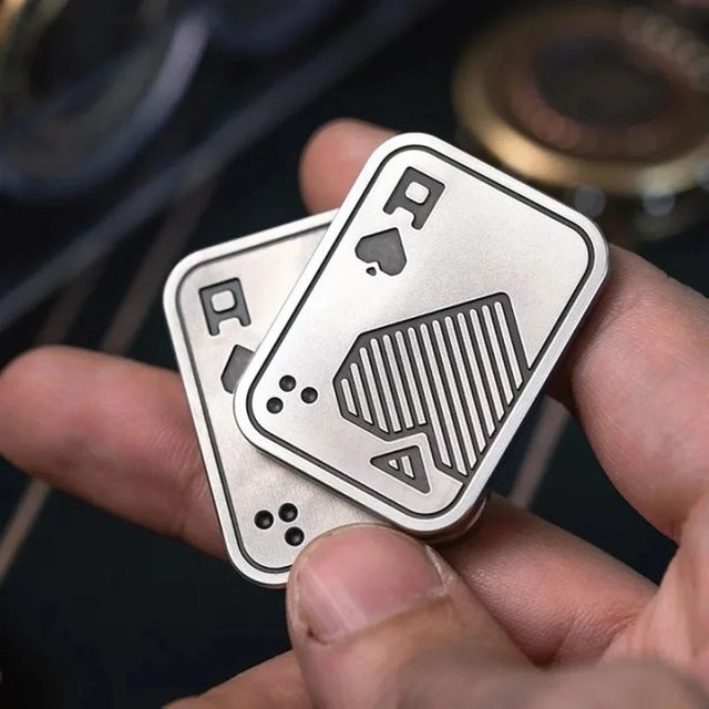 AHHLCLT Fidget Spinner, Metallspielzeug - Bild 1
