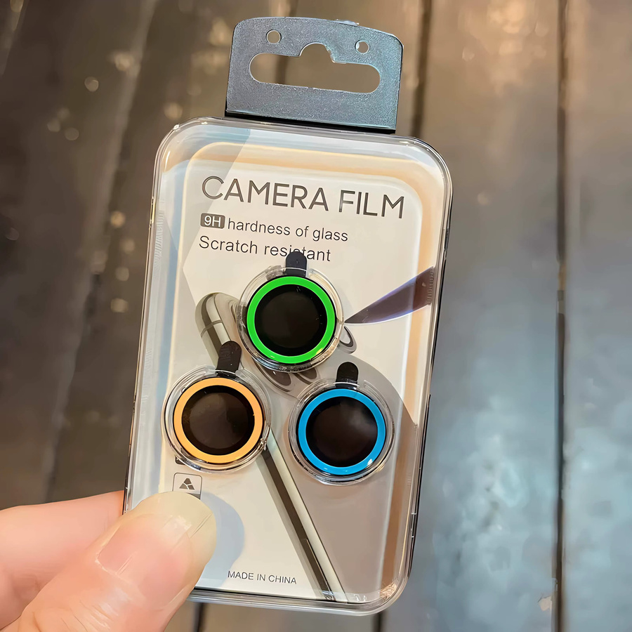 Nachtleuchtende Kamera-Schutzlinse aus gehärtetem Glas für Apple iPhone 15 Pro Max, iPhone 15 Pro, iPhone 14 Pro Max und iPhone 14 Pro in Multicolor - Bild 1