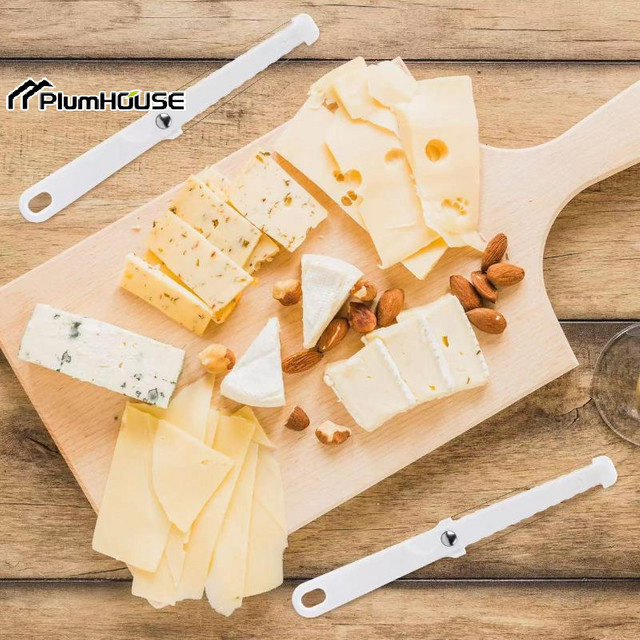 PlumHOUSE Käseschneider und Buttermesser aus Kunststoff in Weiß für harte und weiche Käsesorten - Bild 1