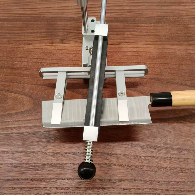 RSCHEF Diamant-Messerschärfer aus Aluminiumlegierung in Silber, professioneller Messerschärfer mit festem Winkel und 360 Grad Wendbarkeit für Küche und Zuhause - Bild 3