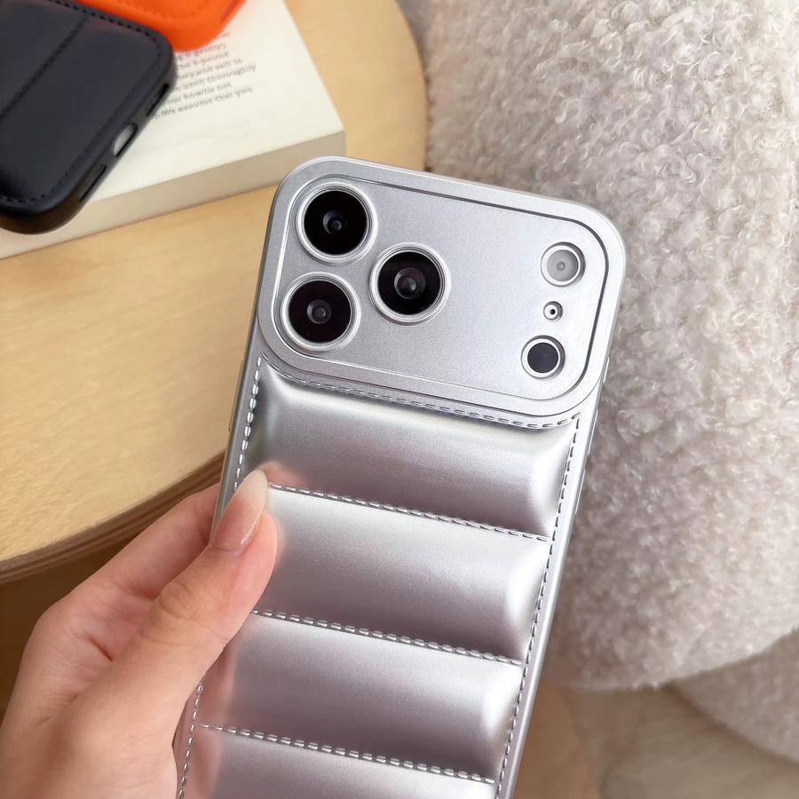 iPhone Handyhülle mit sommerlichem Daunenjacken-Muster in Silber, weiche und stoßfeste Rückseite für iPhone 17 16 15 14 13 Pro Max - Bild 2
