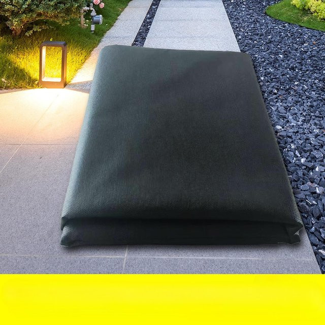 Strapazierfähiges Unkrautschutzgewebe von Lucky Black Cat als Bodendeckermatte und Mulchmatte für Gärten und Wege, Farbe: Schwarz, Breite: 0,6 m, Länge: 5 m - Bild 1