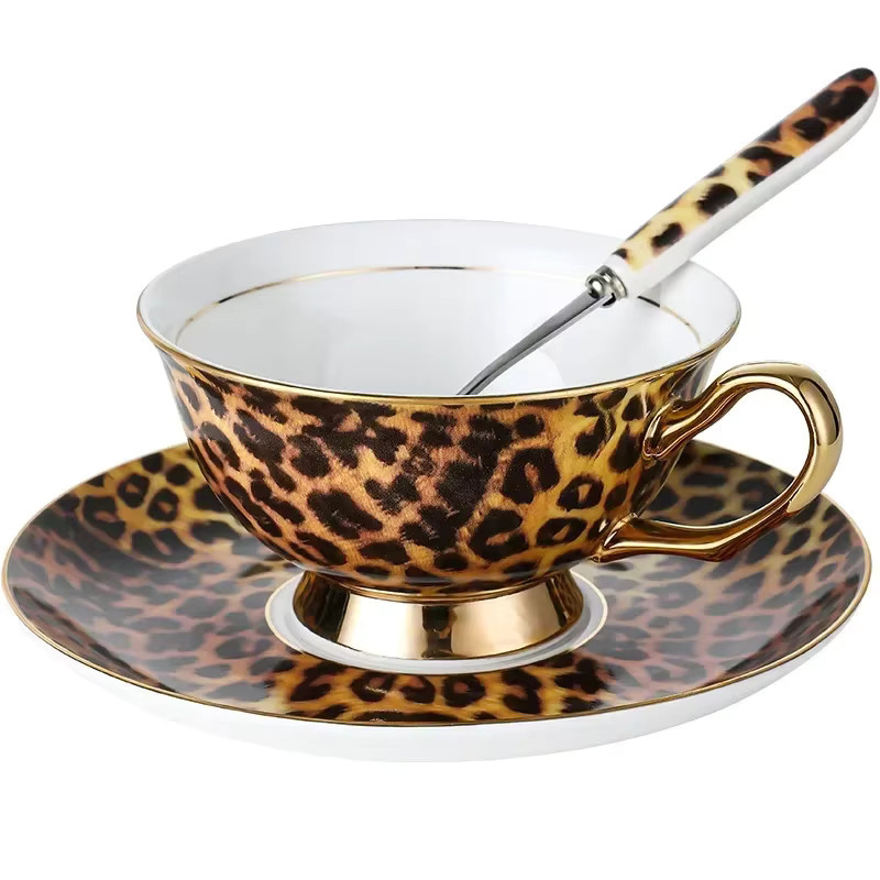 Luxuriöses Bone China Kaffeetassen-Set mit Goldbesatz in Multicolour inklusive Untertassen und Löffeln - Bild 4