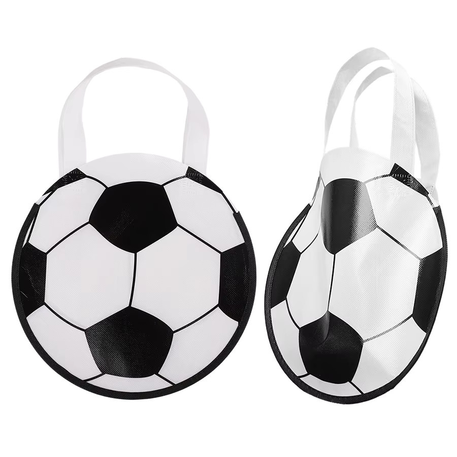 Runde Geschenktüten aus Vliesstoff mit Fußball-Motiv in Weiß für Geburtstagsfeiern und Partys, 6 oder 12 Stück - Bild 3