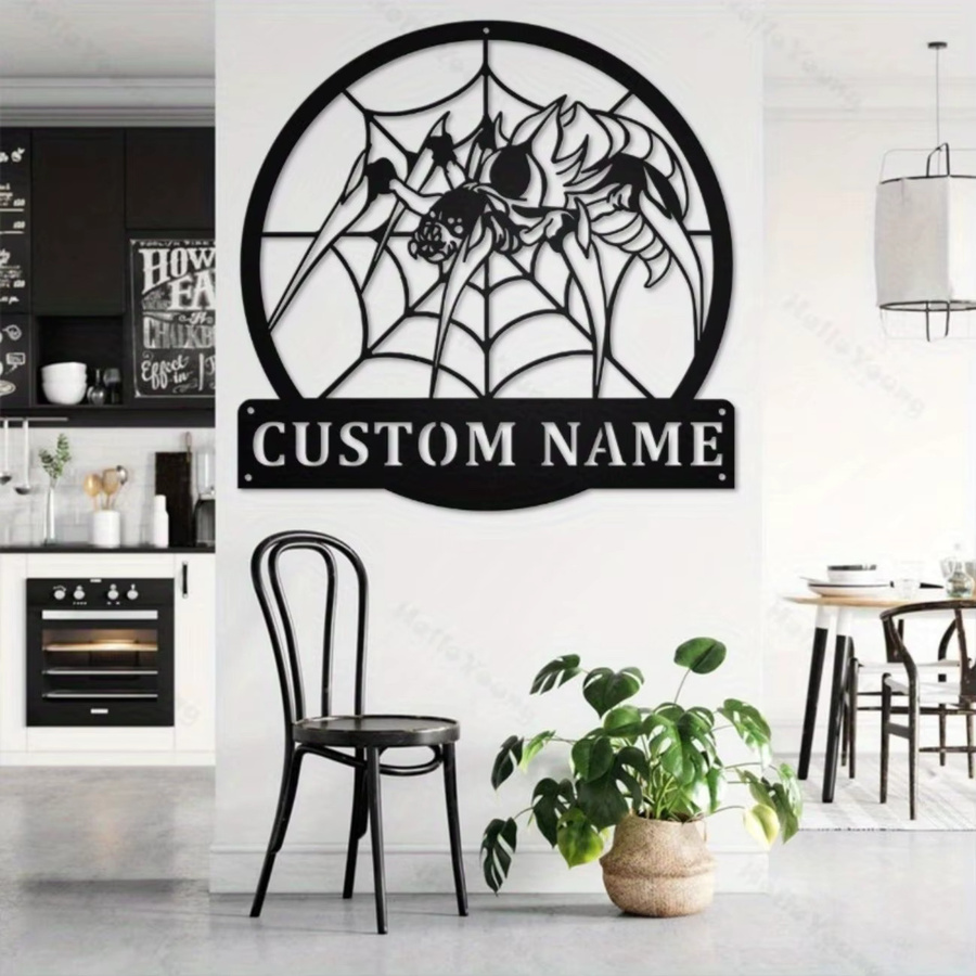 Personalisierbares Metallschild von Hello Young mit Spinnennetz-Motiv und Tier-Silhouette in Schwarz - Bild 4