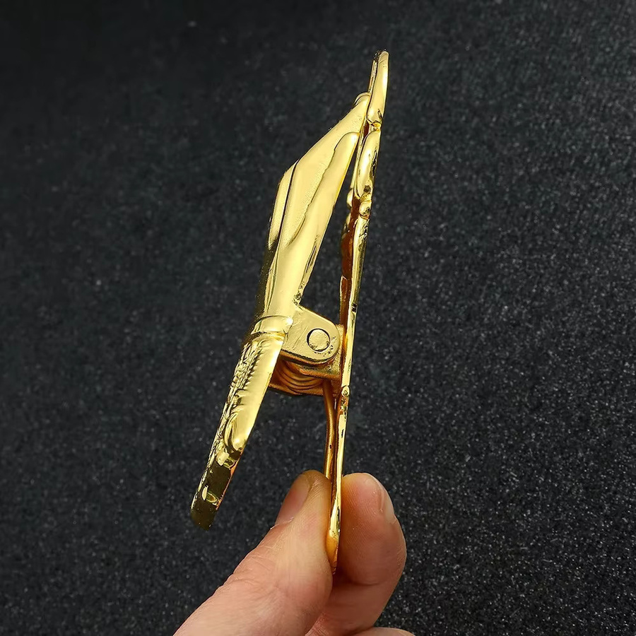 Edles Metall-Lesezeichen in Form von Frauenhänden in Gold für Buchliebhaber - Bild 3