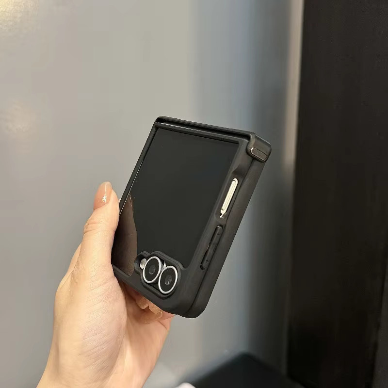MagSafe Schutzhülle mit Scharnierschutz für Samsung Galaxy Z Flip 8 7 6 5 4 5G, magnetisch und matt, transparent oder schwarz - Bild 3